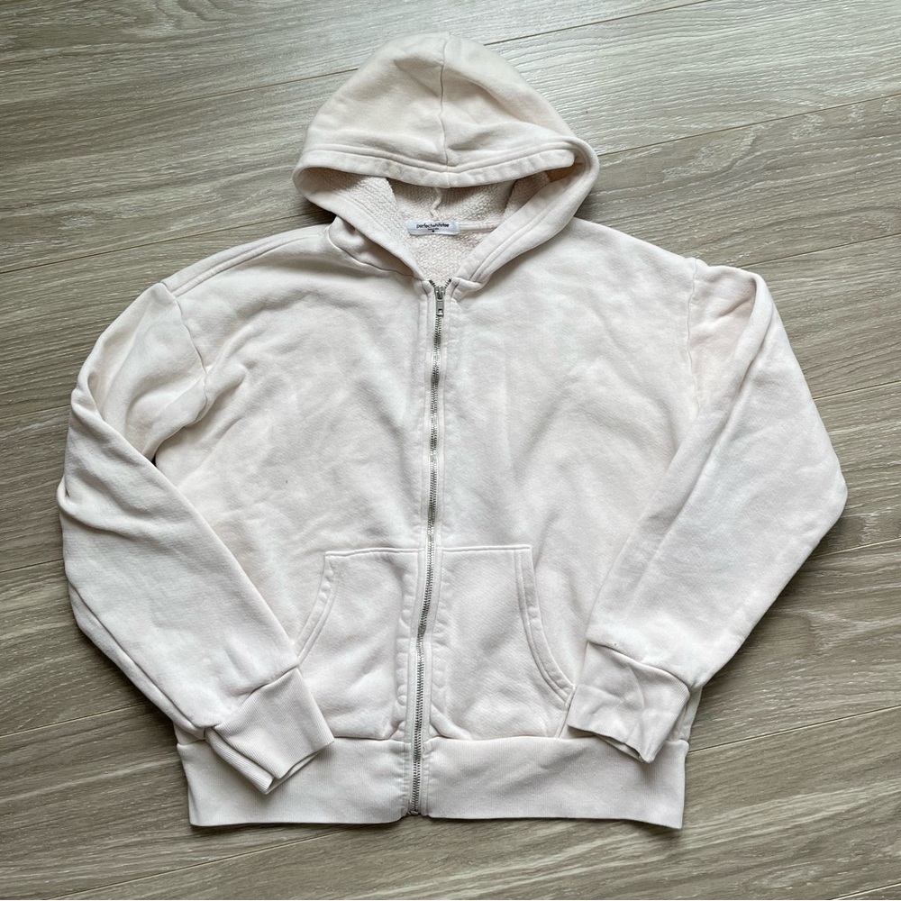 Perfectwhitetee Women’s Cream Zip-up Hoodie Sz M EUC 100% Cotton - Picture 7 of 8